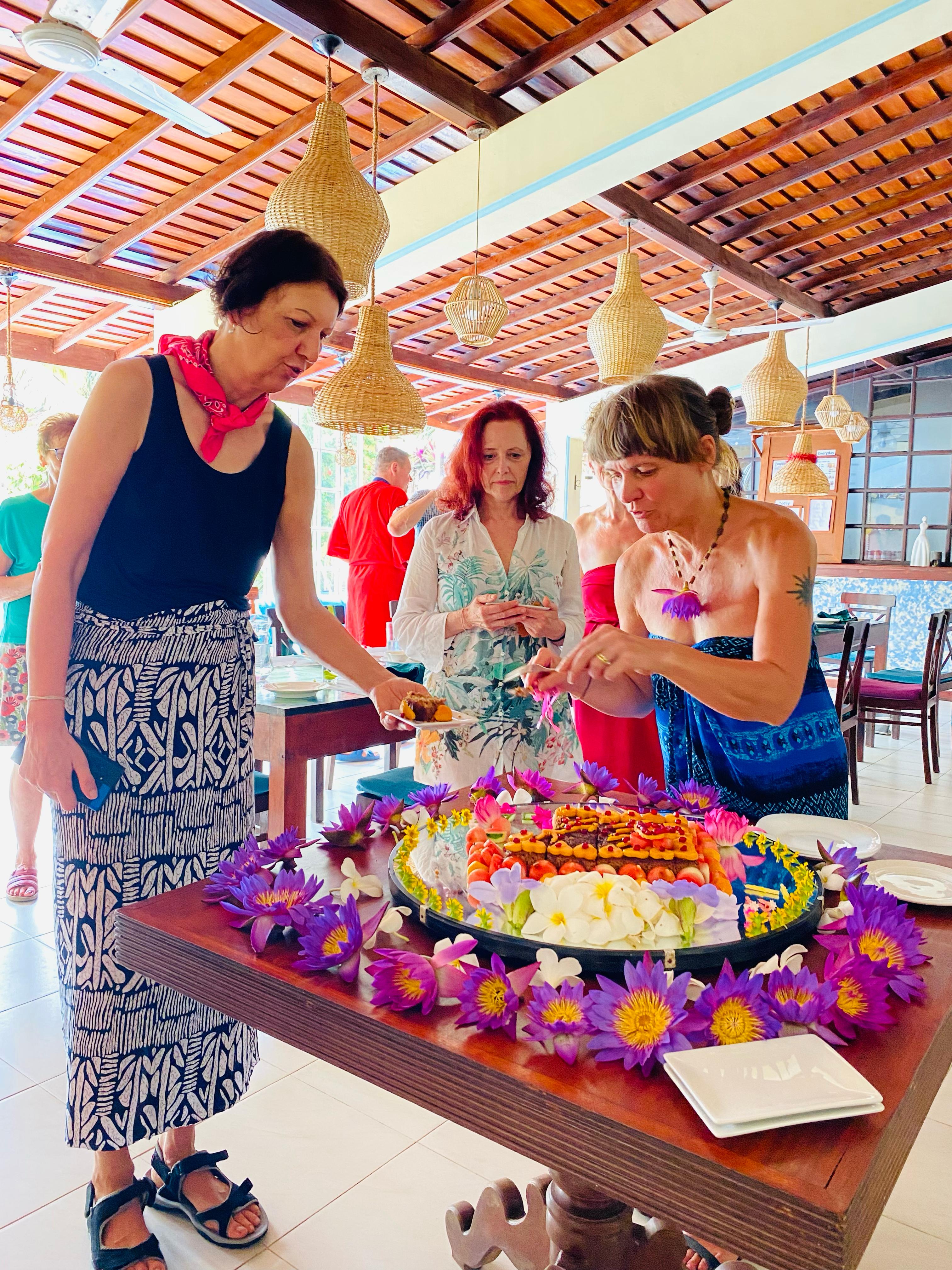 Resortbereiche mit Meerblick und Pool-Atmosphare